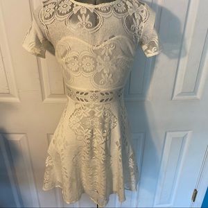 Ivory Cream Floral Lace Short Sleeve Dress Sz 2 To